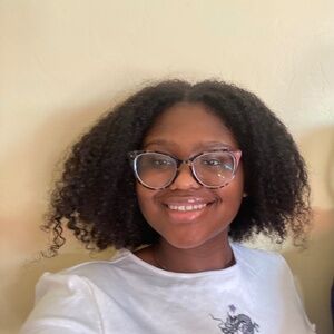 Meet your Posher, Cayla